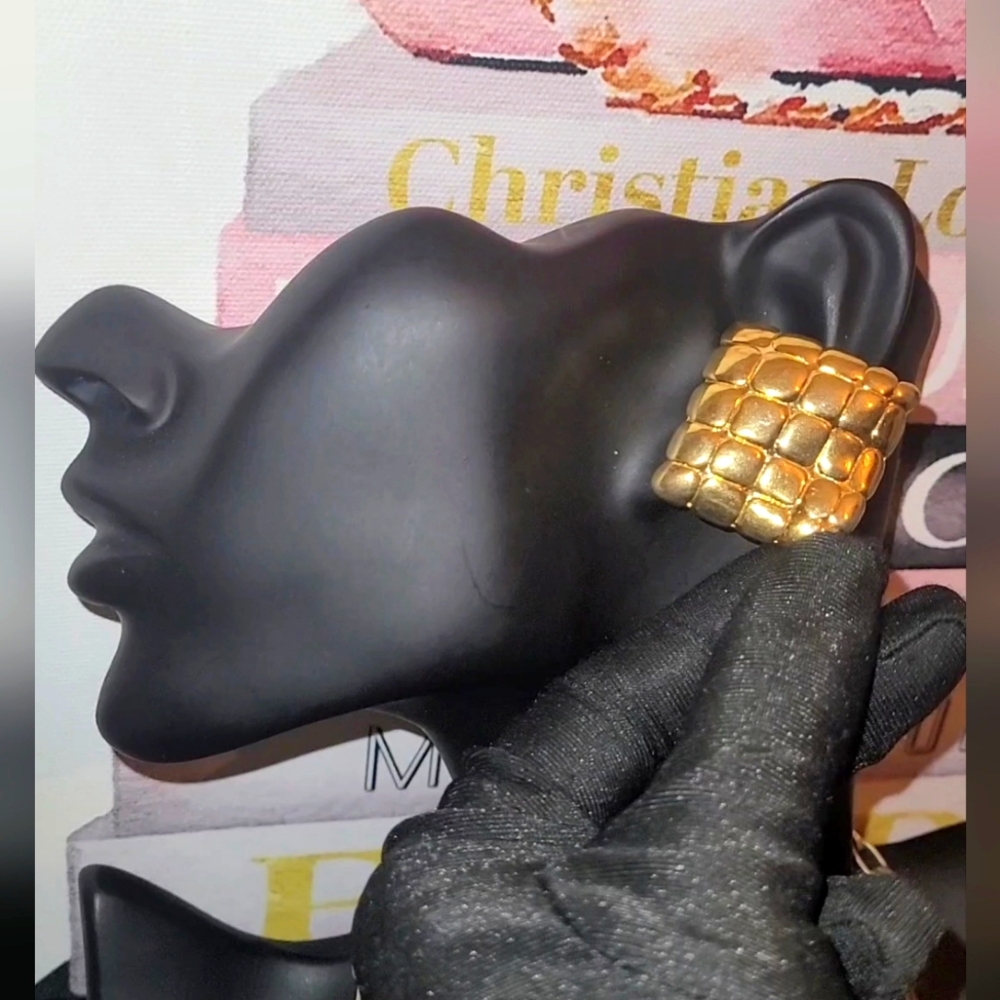 Erwin Pearl Gold Statement Earrings